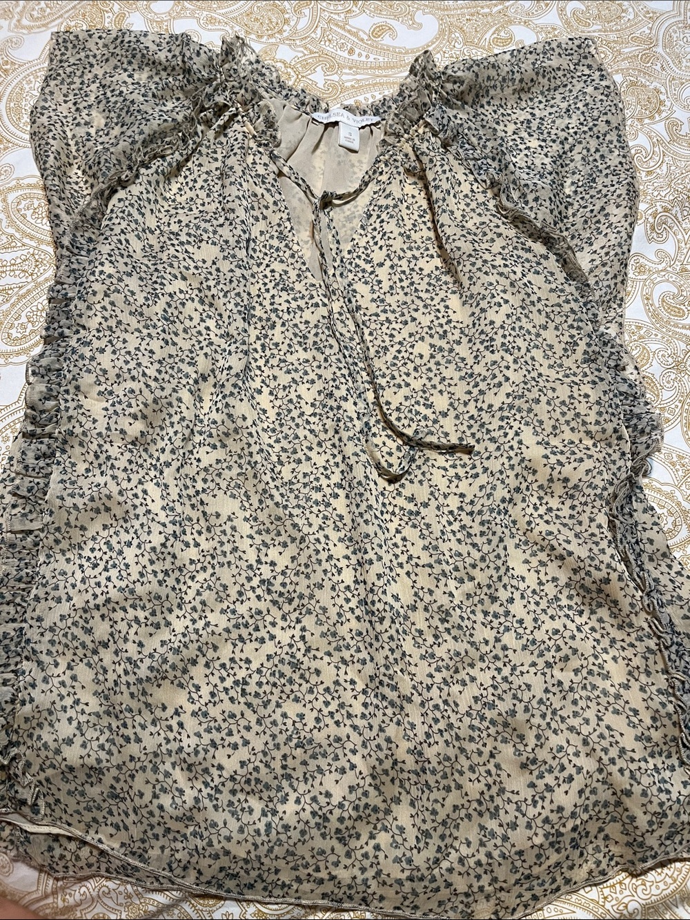 Chelsea & Violet Beige Floral Tie-Neck Ruffle Blouse